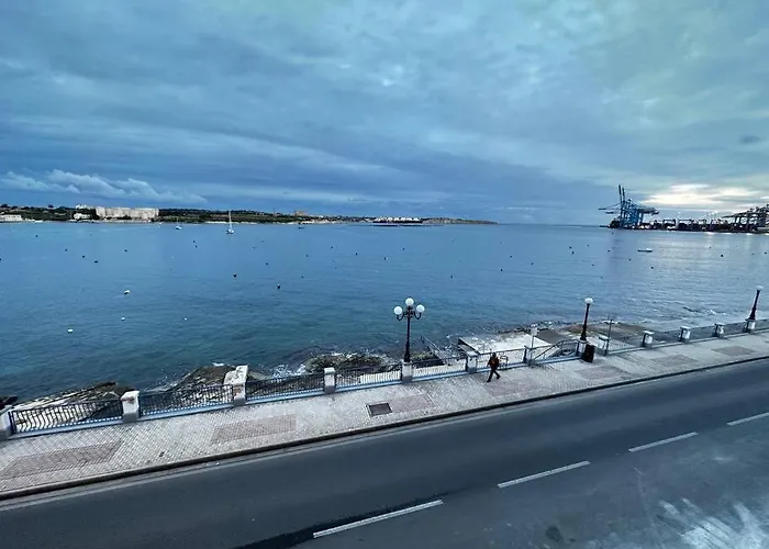 Apartament Seafront 3 Bedroom In Birzebbugia